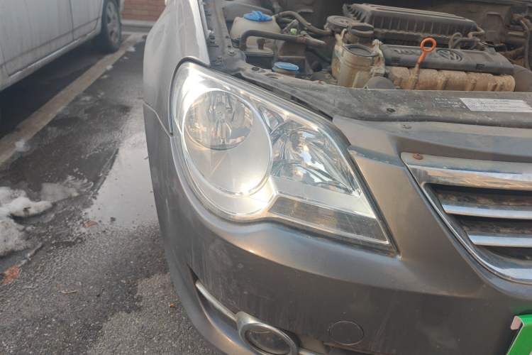 Used Volkswagen Bora 2012 1.6L Manual Fashion Edition Right Front Headlight
