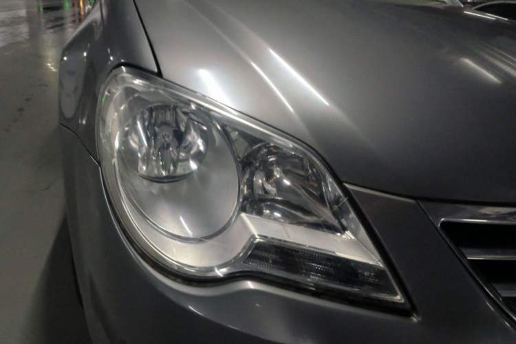 Used Volkswagen Bora 2012 1.4T Manual Comfort Version Right Front Headlight