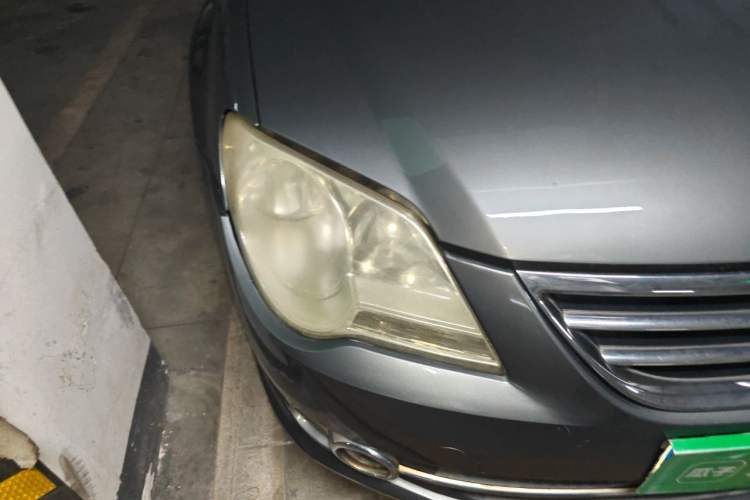 Used Volkswagen Bora 2012 1.6L Automatic Fashion Edition Right Front Headlight