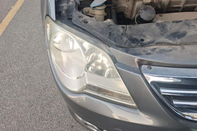 Used Volkswagen Bora 2012 1.6L Manual Fashion Edition Right Front Headlight