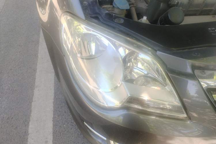 Used Volkswagen Bora 2012 1.6L Automatic Comfortable Value Edition Right Front Headlight
