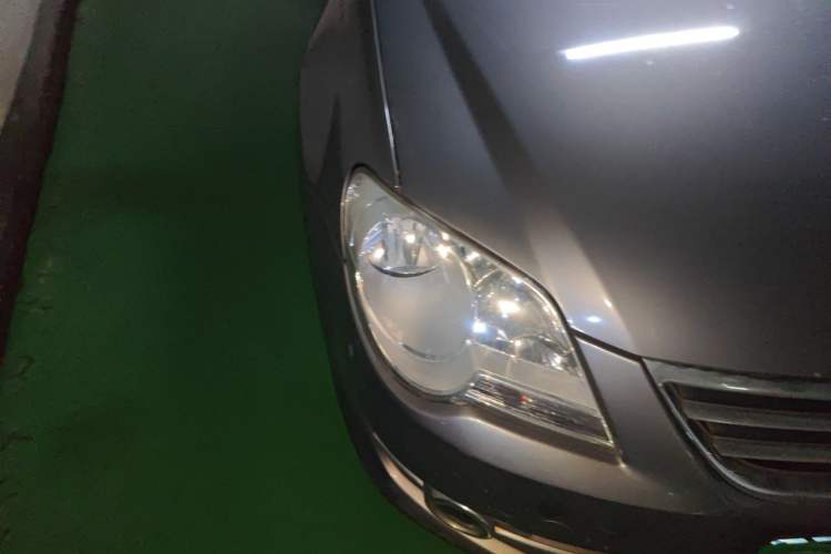 Used Volkswagen Bora 2012 1.6L Manual Fashion Edition Right Front Headlight