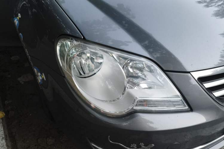 Used Volkswagen Bora 2012 1.6L Manual Comfort Model Right Front Headlight