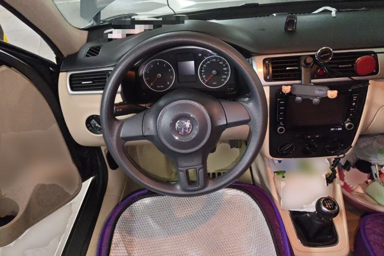 Used Volkswagen Bora 2012 1.6L Manual Fashion Edition Steering Wheel