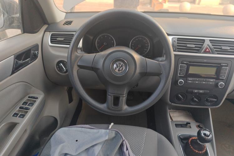 Used Volkswagen Bora 2012 1.6L Manual Fashion Edition Steering Wheel