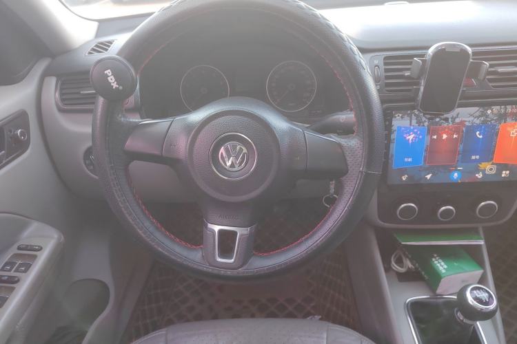 Used Volkswagen Bora 2012 1.6L Manual Comfort Model Steering Wheel