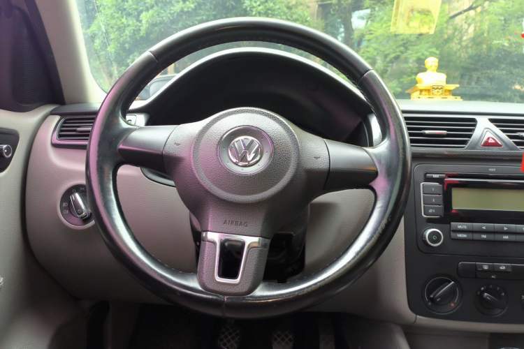 Used Volkswagen Bora 2012 1.6L Manual Comfort Model Steering Wheel