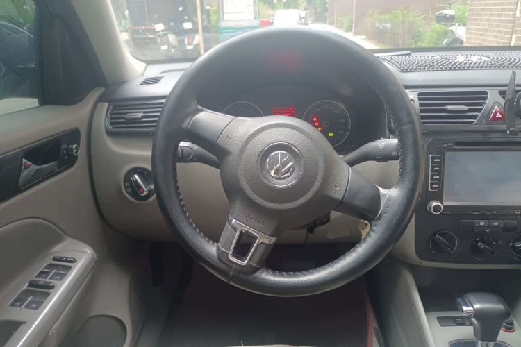 Used Volkswagen Bora 2012 1.6L Automatic Comfort Edition Steering Wheel