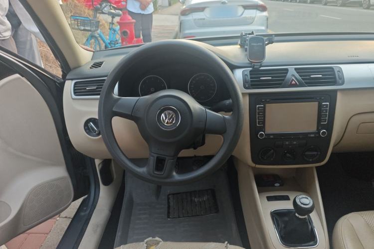 Used Volkswagen Bora 2012 1.6L Manual Fashion Edition Steering Wheel