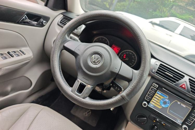 Used Volkswagen Bora 2012 1.6L Manual Comfort Model Steering Wheel