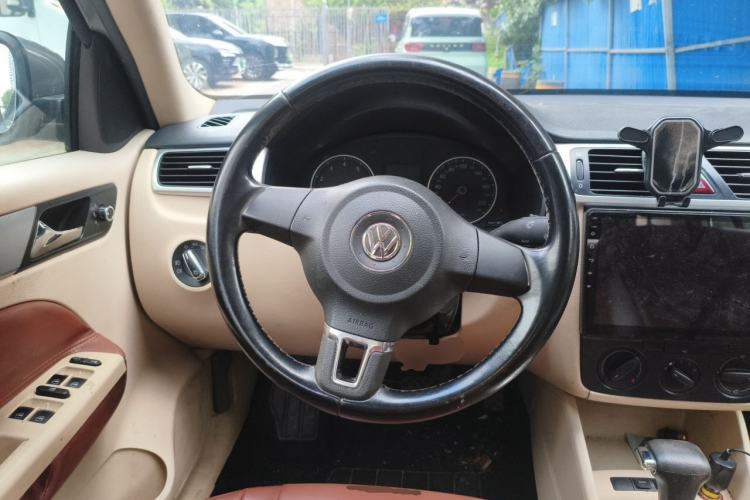 Used Volkswagen Bora 2012 1.6L Automatic Fashion Value Edition Steering Wheel
