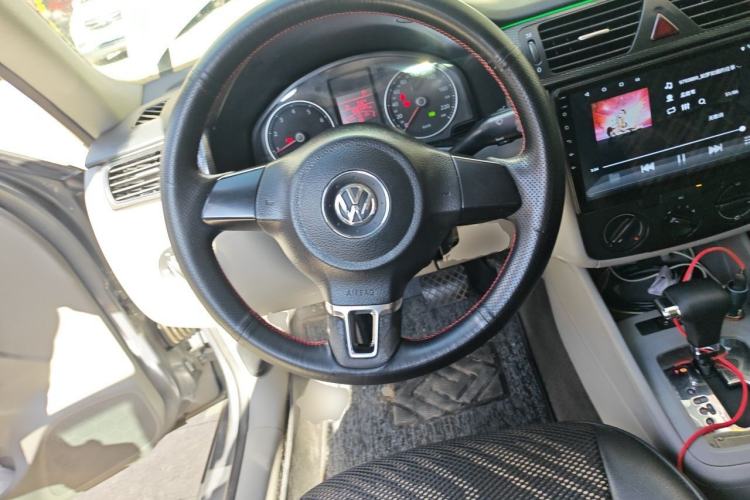 Used Volkswagen Bora 2012 1.6L Automatic Comfort Edition Steering Wheel