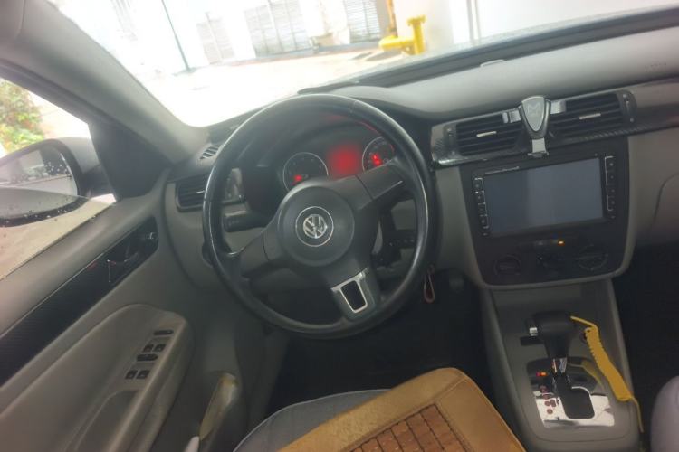 Used Volkswagen Bora 2012 1.6L Automatic Comfortable Value Edition Steering Wheel