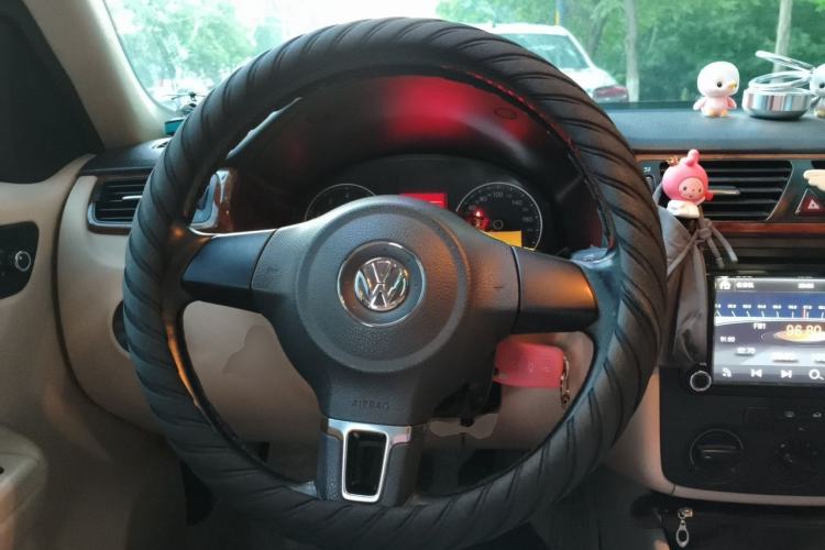 Used Volkswagen Bora 2012 1.6L Manual Comfort Model Steering Wheel