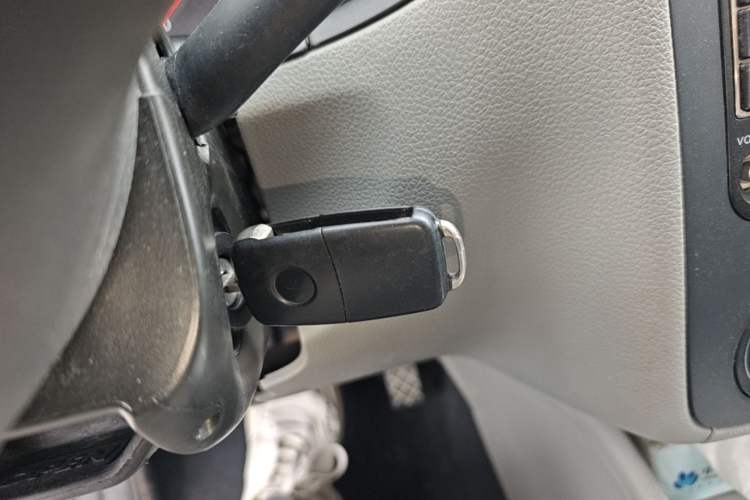 Used Volkswagen Bora 2012 1.6L Automatic Fashion Edition Vehicle Key