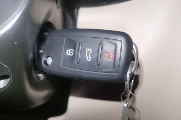 Used Volkswagen Bora 2012 1.6L Automatic Fashion Edition Vehicle Key