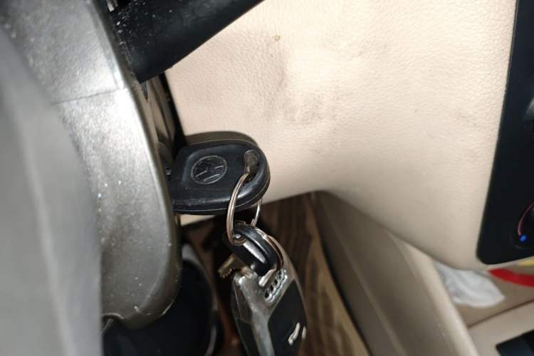 Used Volkswagen Bora 2012 1.6L Manual Fashion Edition Vehicle Key