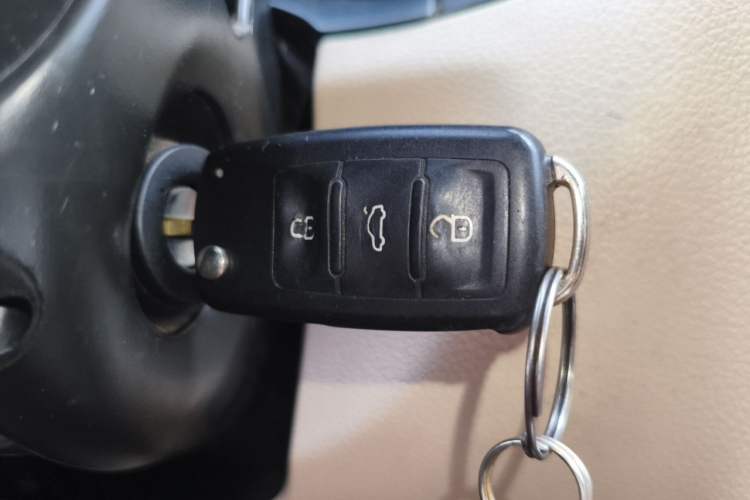 Used Volkswagen Bora 2012 1.6L Automatic Fashion Value Edition Vehicle Key