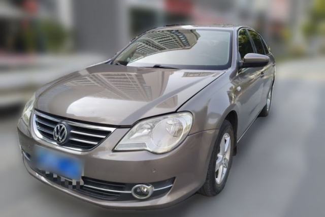 Używany Volkswagen Bora 2012 1.6L Automatic Fashion Edition