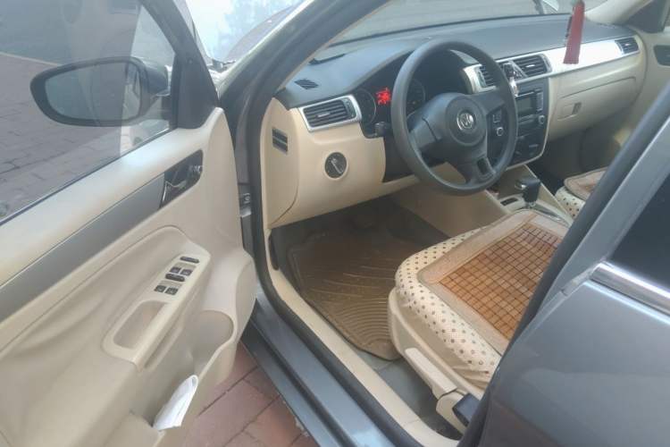 Used Volkswagen Bora 2012 1.6L Automatic Fashion Value Edition Driver Seat