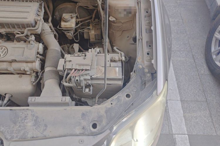 Used Volkswagen Bora 2012 1.6L Manual Comfort Model Engine Bay Left