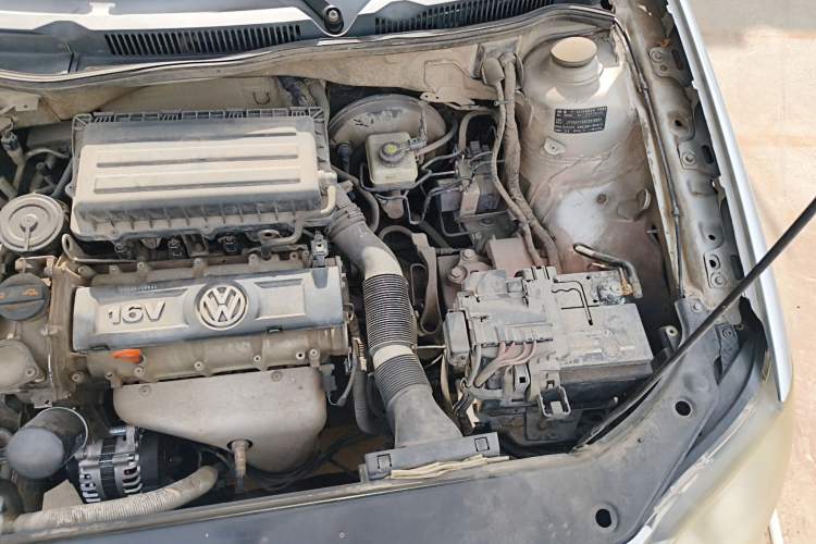 Used Volkswagen Bora 2012 1.6L Manual Fashion Edition Engine Bay Left