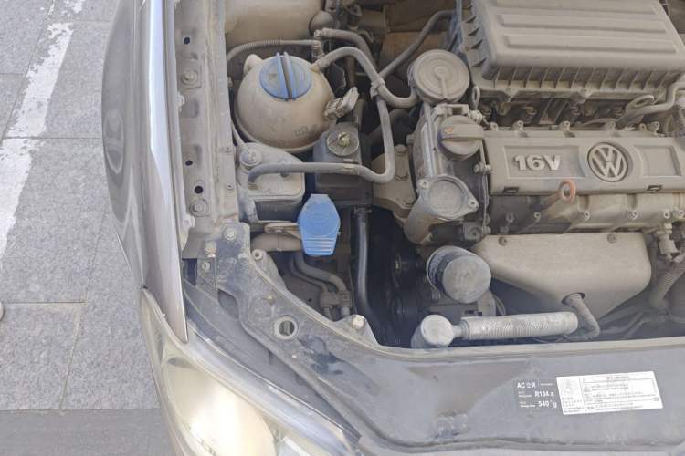 Used Volkswagen Bora 2012 1.6L Manual Comfort Model Engine Bay Right