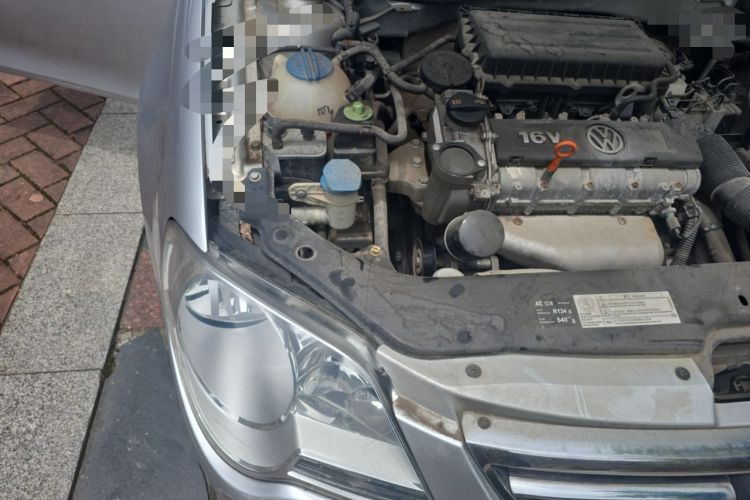 Used Volkswagen Bora 2012 1.6L Manual Fashion Edition Engine Bay Right