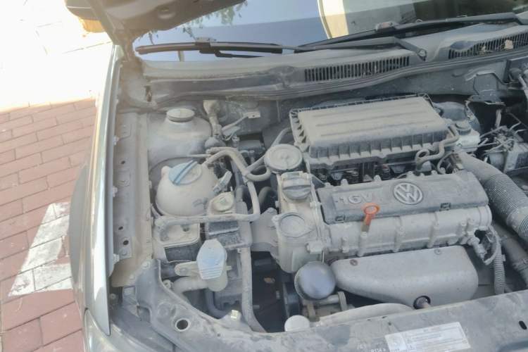 Used Volkswagen Bora 2012 1.6L Automatic Fashion Value Edition Engine Bay Right
