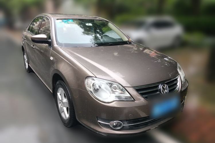 Used Volkswagen Bora 2012 1.6L Automatic Fashion Edition Front Right 45 Deg