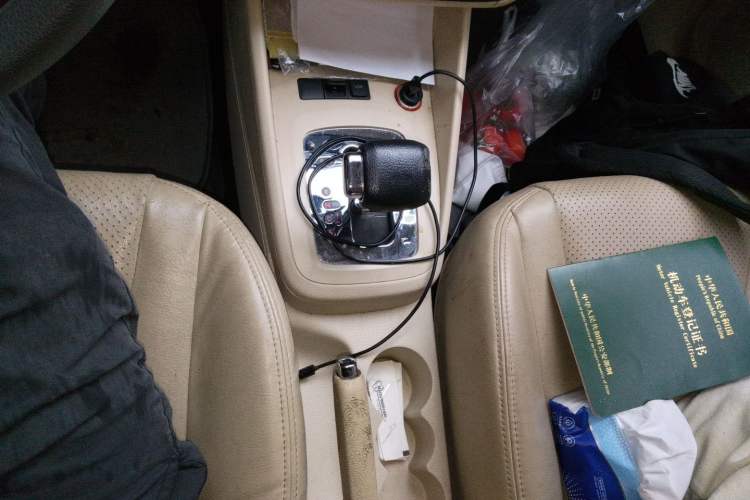 Used Volkswagen Bora 2012 1.6L Automatic Fashion Edition Gear Lever
