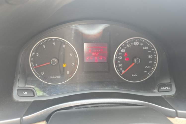 Used Volkswagen Bora 2012 1.6L Manual Fashion Edition Instrument Cluster