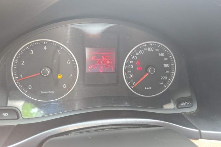 Used Volkswagen Bora 2012 1.6L Manual Fashion Edition Odometer Close Up
