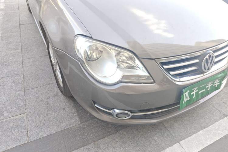 Used Volkswagen Bora 2012 1.6L Manual Comfort Model Right Front Headlight