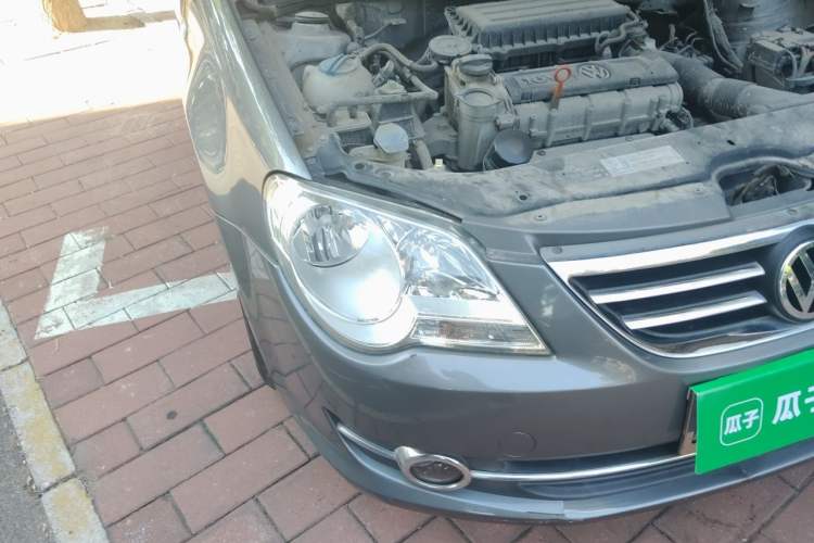 Used Volkswagen Bora 2012 1.6L Automatic Fashion Value Edition Right Front Headlight