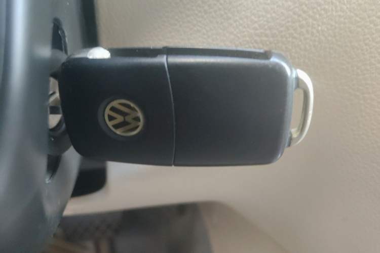 Used Volkswagen Bora 2012 1.6L Automatic Fashion Value Edition Vehicle Key