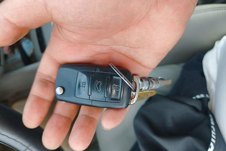 Used Volkswagen Bora 2012 1.6L Manual Fashion Edition Vehicle Key