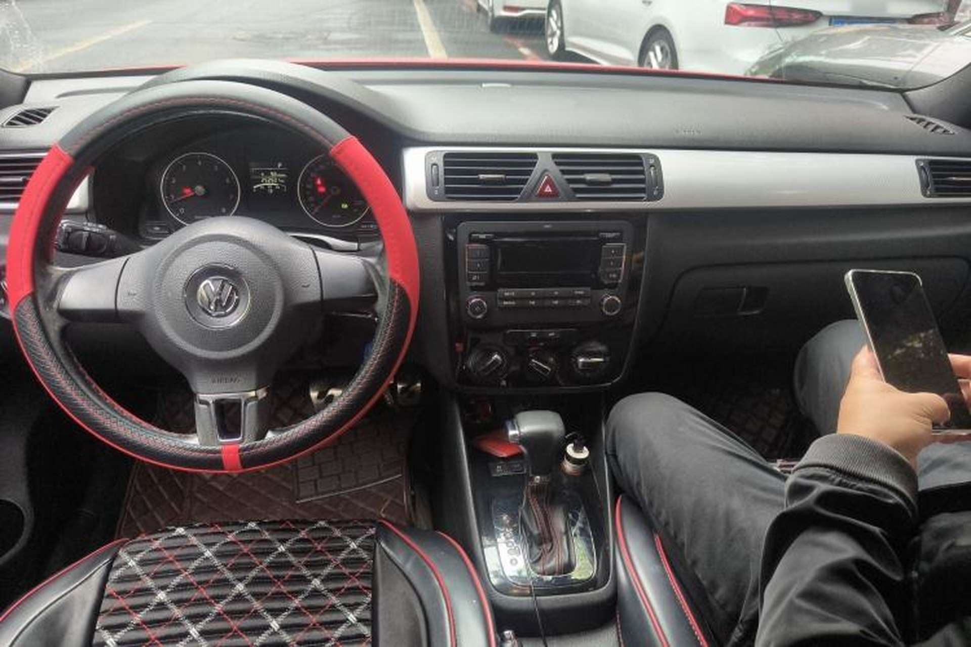 Used Volkswagen Bora 2012 1.4T Automatic Comfort Edition Center Console