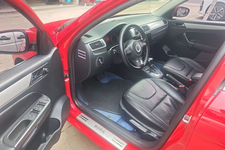 Used Volkswagen Bora 2012 1.4T Automatic Luxury Version Driver Seat
