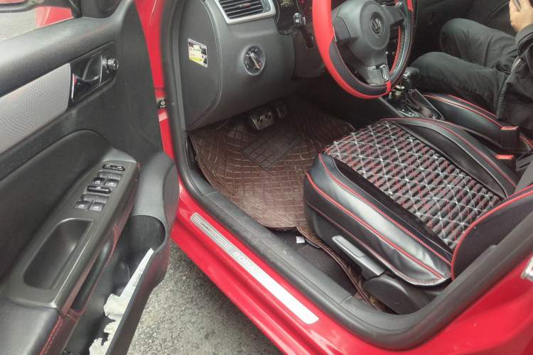Used Volkswagen Bora 2012 1.4T Automatic Comfort Edition Driver Seat