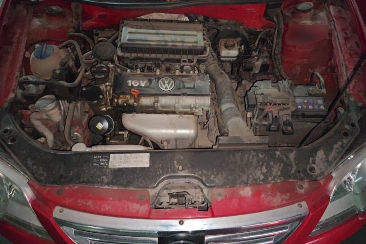 Used Volkswagen Bora 2012 1.6L Automatic Fashion Edition Engine Bay