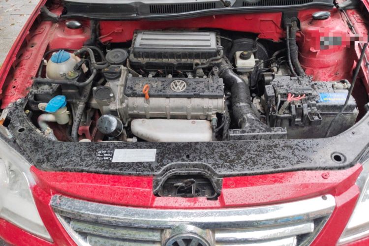 Used Volkswagen Bora 2012 1.6L Automatic Fashion Edition Engine Bay