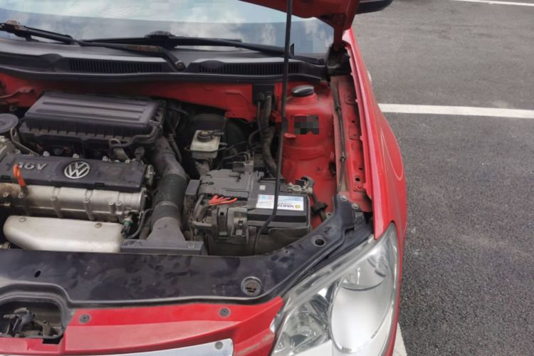 Used Volkswagen Bora 2012 1.6L Automatic Comfort Edition Engine Bay Left