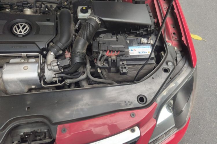 Used Volkswagen Bora 2012 1.4T Automatic Comfort Edition Engine Bay Left