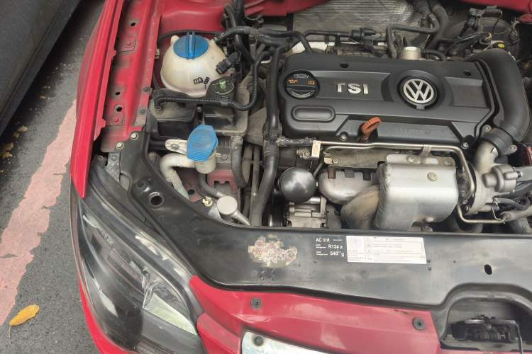 Used Volkswagen Bora 2012 1.4T Automatic Comfort Edition Engine Bay Right