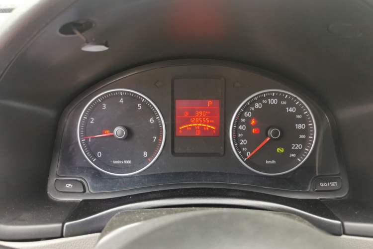 Used Volkswagen Bora 2012 1.6L Automatic Comfort Edition Instrument Cluster