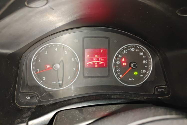 Used Volkswagen Bora 2012 1.6L Automatic Fashion Edition Instrument Cluster