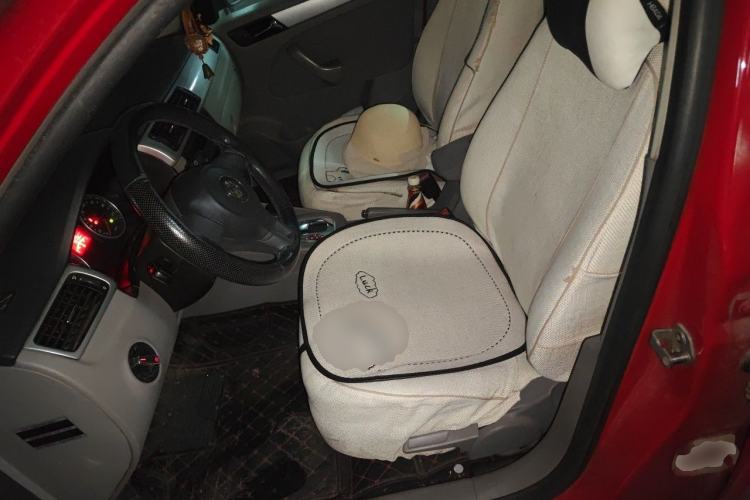 Used Volkswagen Bora 2012 1.6L Automatic Fashion Edition Left Front Seat