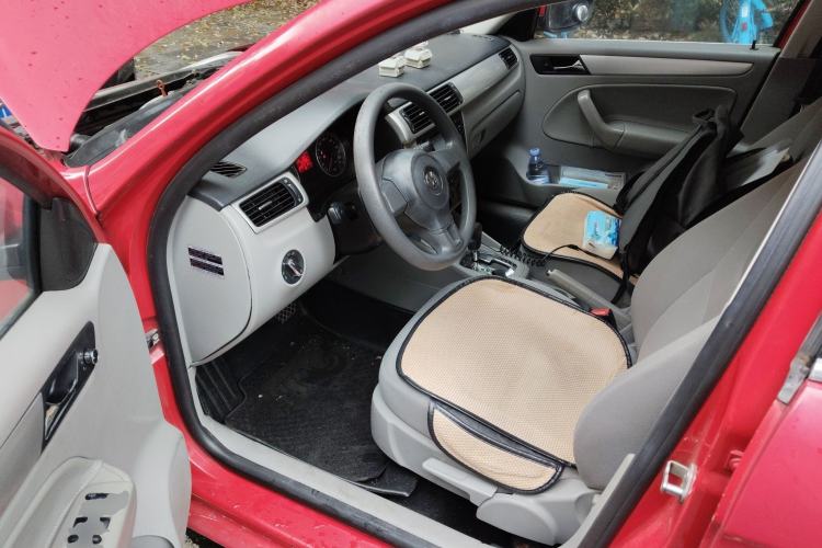 Used Volkswagen Bora 2012 1.6L Automatic Fashion Edition Left Front Seat