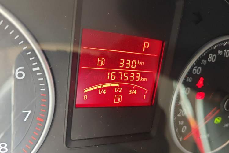 Used Volkswagen Bora 2012 1.6L Automatic Fashion Edition Odometer Close Up